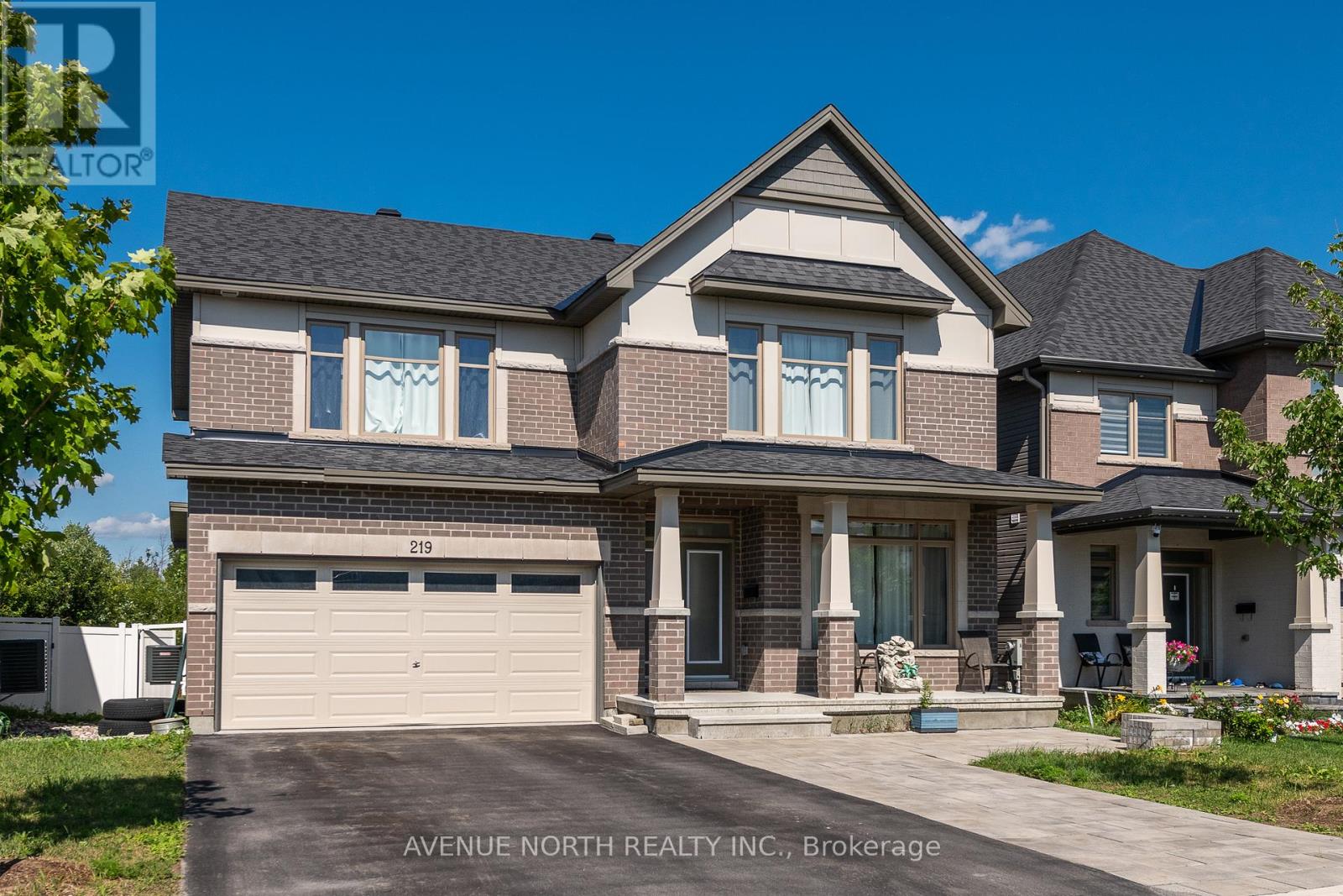 219 Reisling Way, Ottawa, Ontario  K1T 0X1 - Photo 2 - X13412468