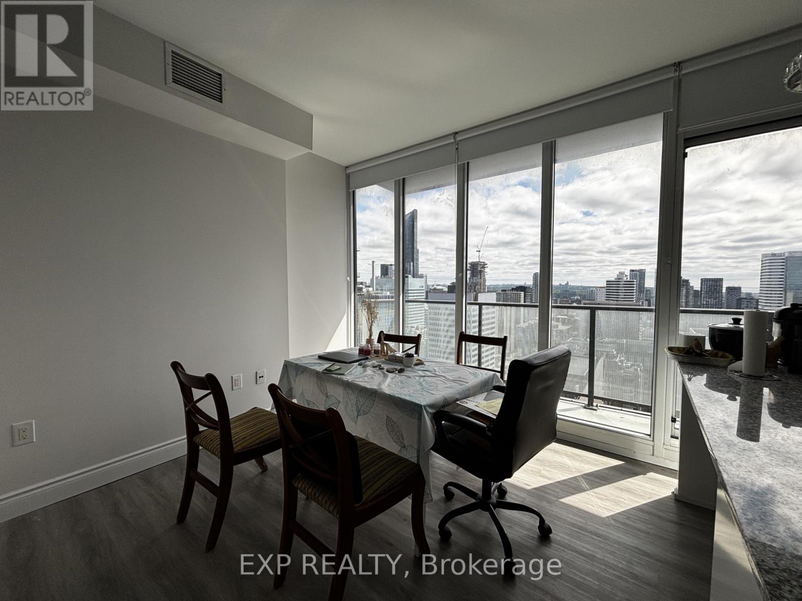 3710 - 426 University Avenue, Toronto, Ontario  M5G 1S9 - Photo 11 - C13412470