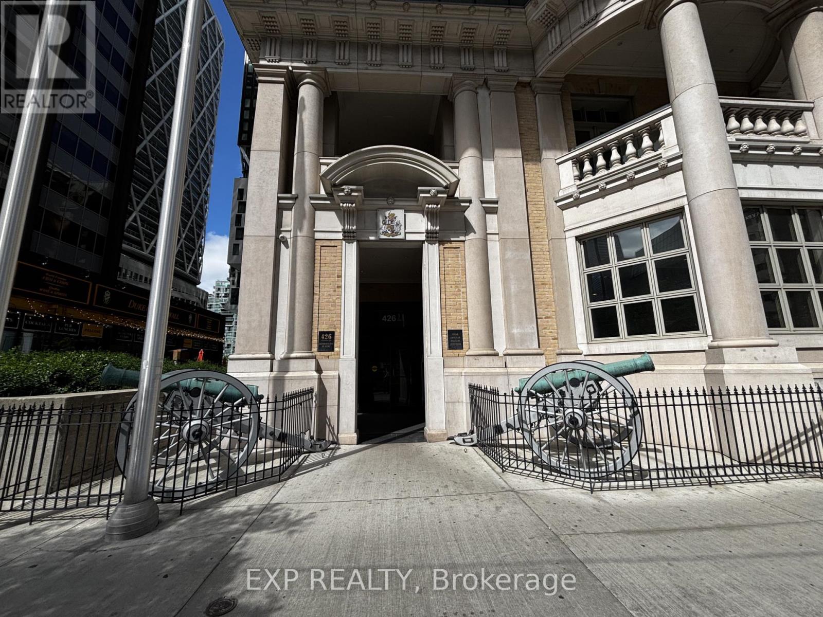 3710 - 426 University Avenue, Toronto, Ontario  M5G 1S9 - Photo 2 - C13412470