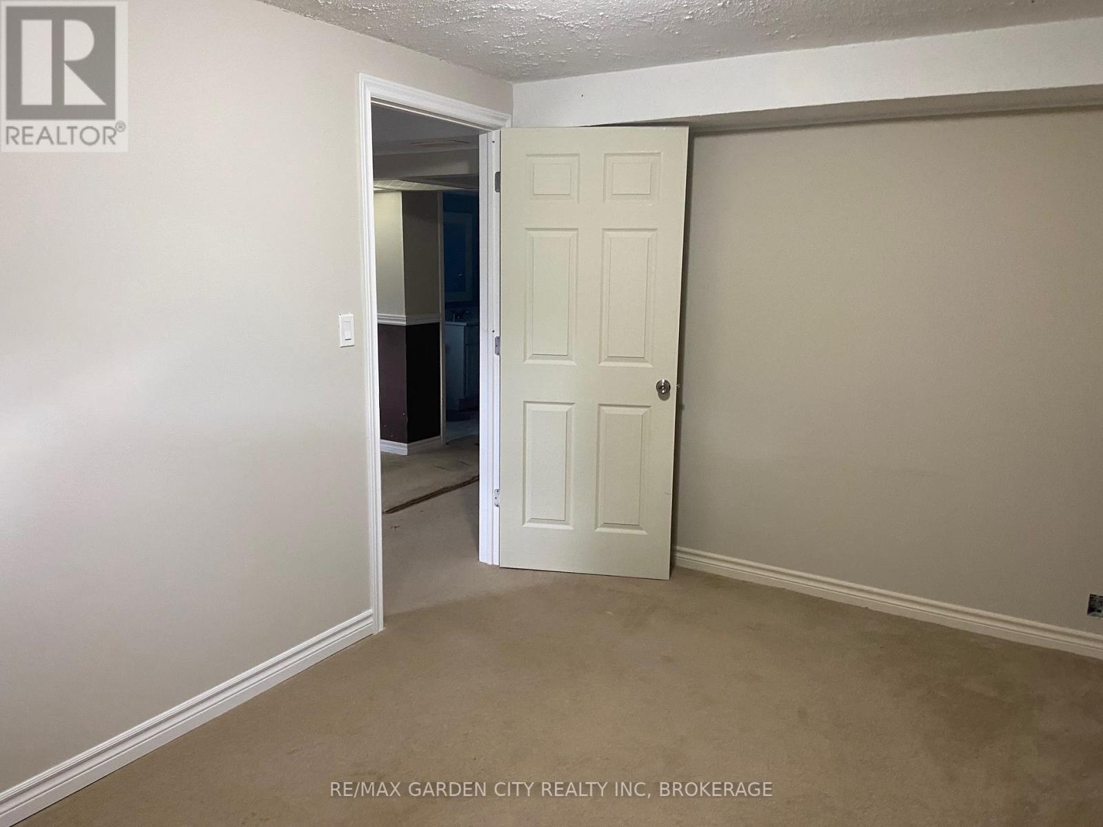 Lower - 9 Stonegate Drive, St. Catharines, Ontario  L2P 3K9 - Photo 6 - X13412478