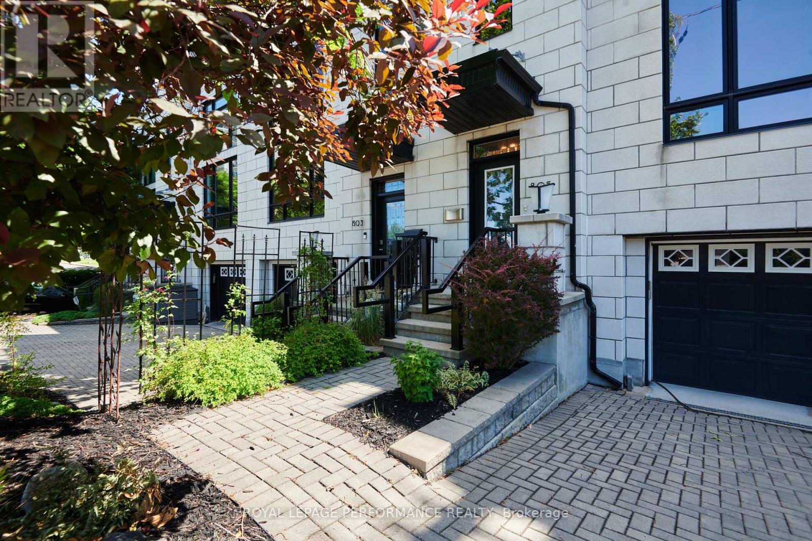 805 KINGSMERE AVENUE, Ottawa, Ontario