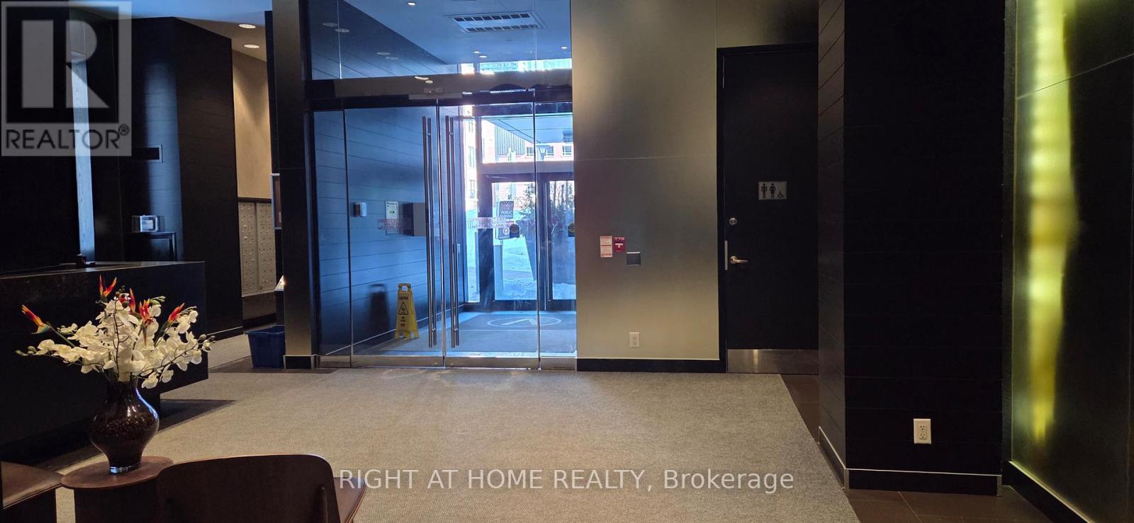 911 - 478 King Street W, Toronto, Ontario  M5V 0A8 - Photo 3 - C13412472