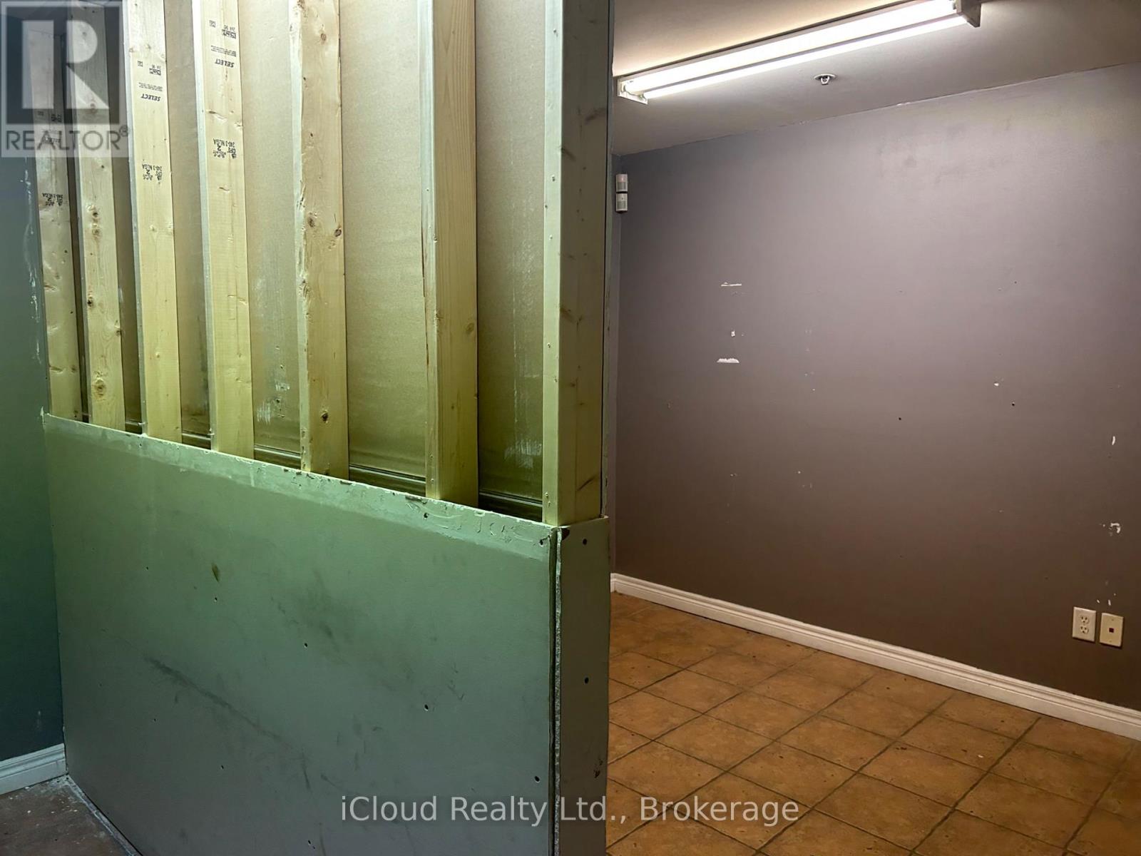3 - 101 West Drive, Brampton, Ontario  L6T 2J6 - Photo 4 - W13117506