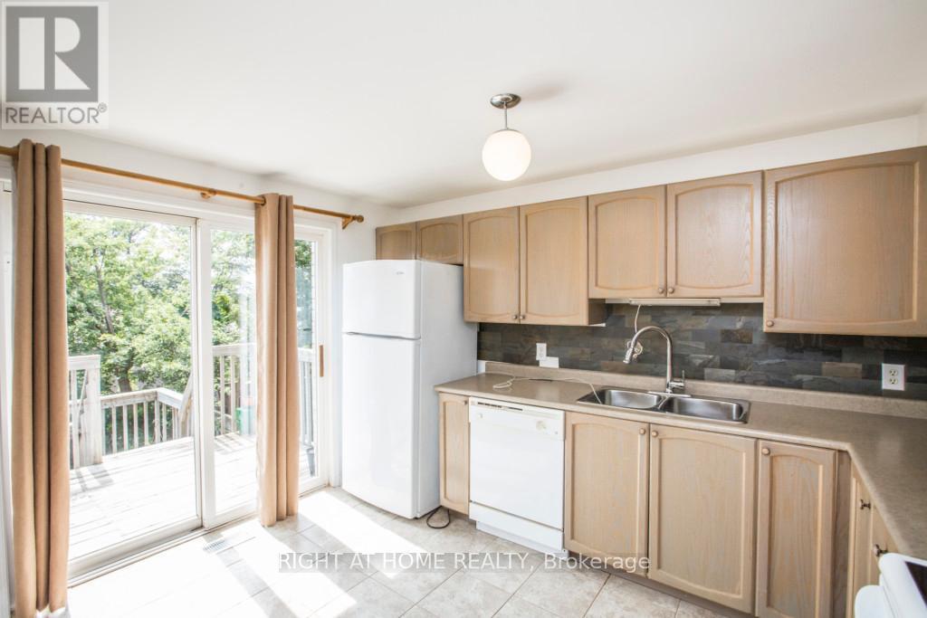 11 Butternut Drive, Barrie (Holly), Ontario  L4N 0E1 - Photo 15 - S13412498