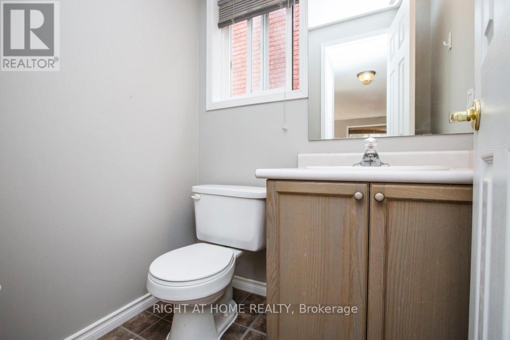 11 Butternut Drive, Barrie (Holly), Ontario  L4N 0E1 - Photo 19 - S13412498