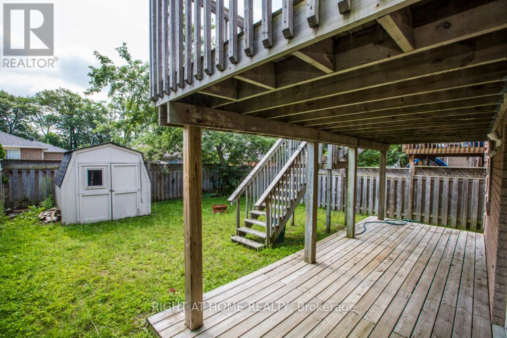 11 Butternut Drive, Barrie (Holly), Ontario  L4N 0E1 - Photo 2 - S13412498