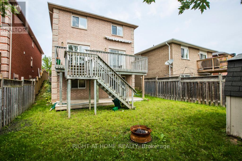 11 Butternut Drive, Barrie (Holly), Ontario  L4N 0E1 - Photo 4 - S13412498