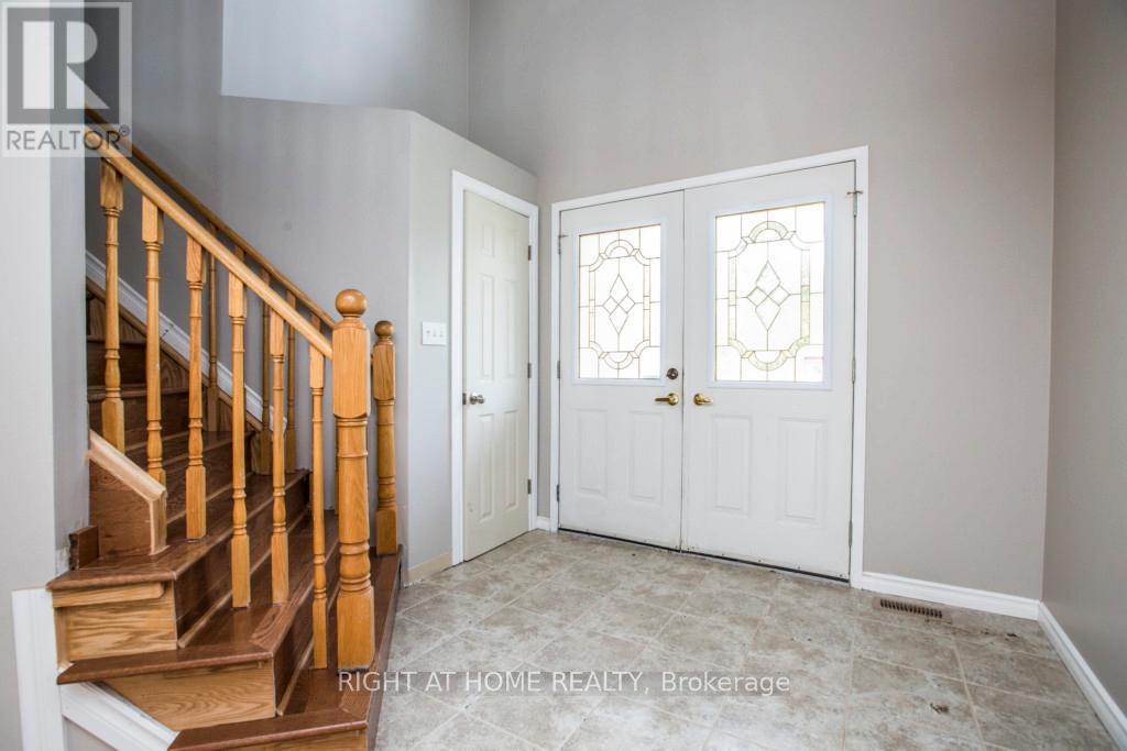 11 Butternut Drive, Barrie (Holly), Ontario  L4N 0E1 - Photo 8 - S13412498