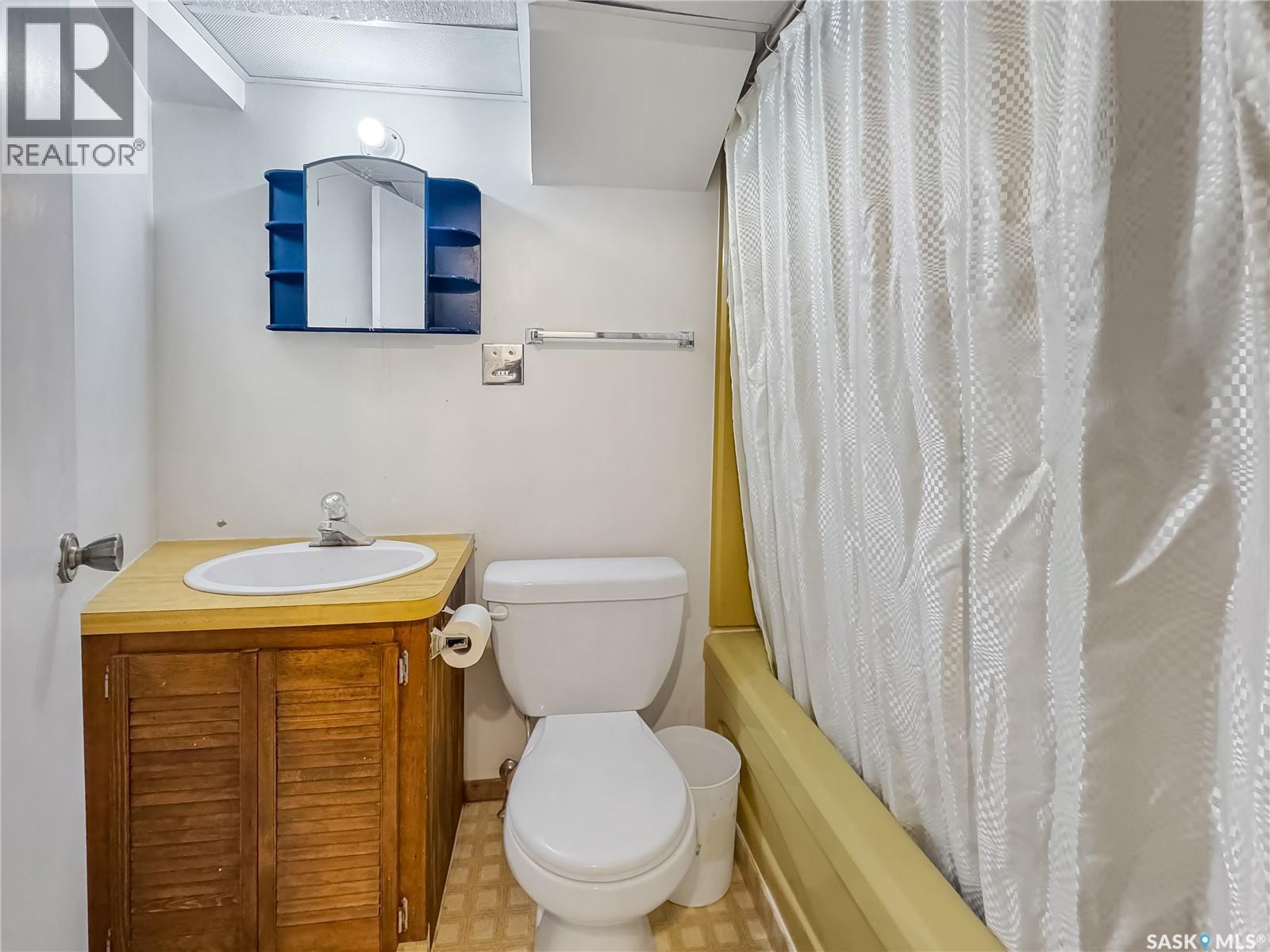 2472 Ross Crescent, North Battleford, Saskatchewan  S9A 3R3 - Photo 16 - SK038493