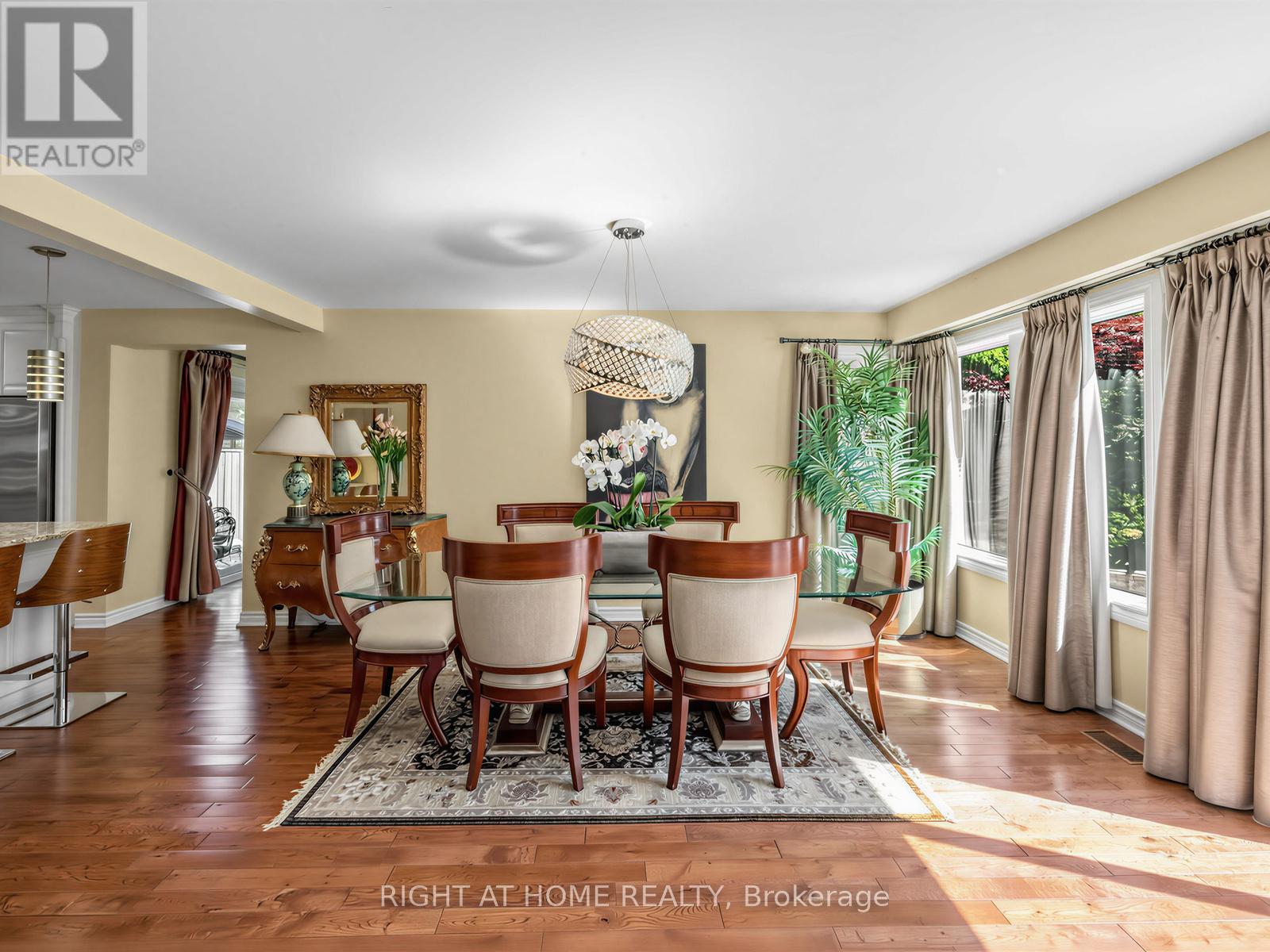 2980 Folkway Drive, Mississauga, Ontario  L5L 1Z6 - Photo 13 - W13412496