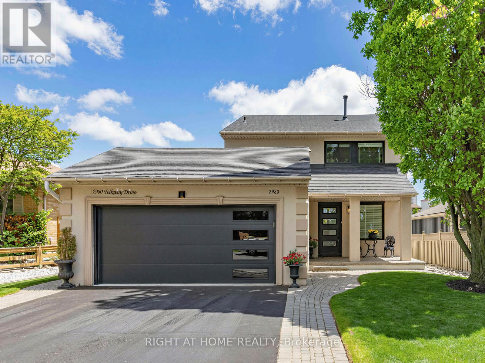 2980 Folkway Drive, Mississauga, Ontario  L5L 1Z6 - Photo 4 - W13412496