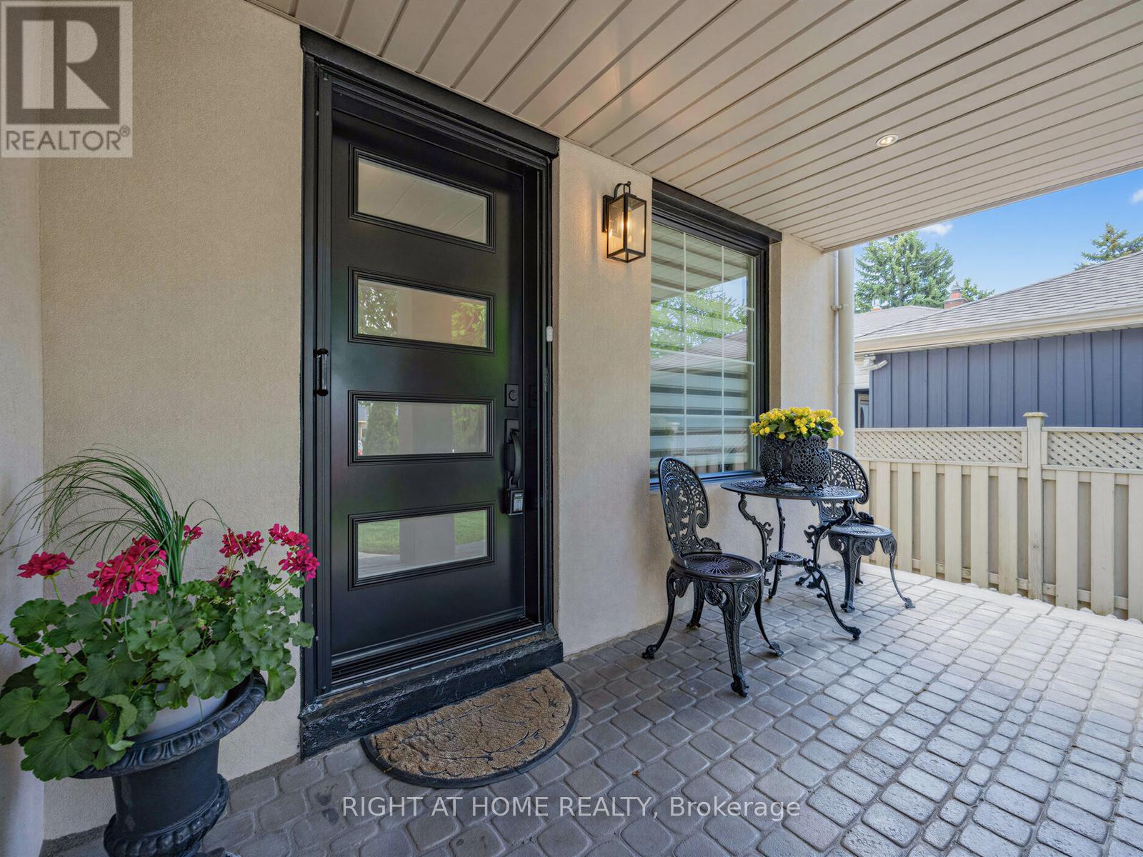 2980 Folkway Drive, Mississauga, Ontario  L5L 1Z6 - Photo 7 - W13412496