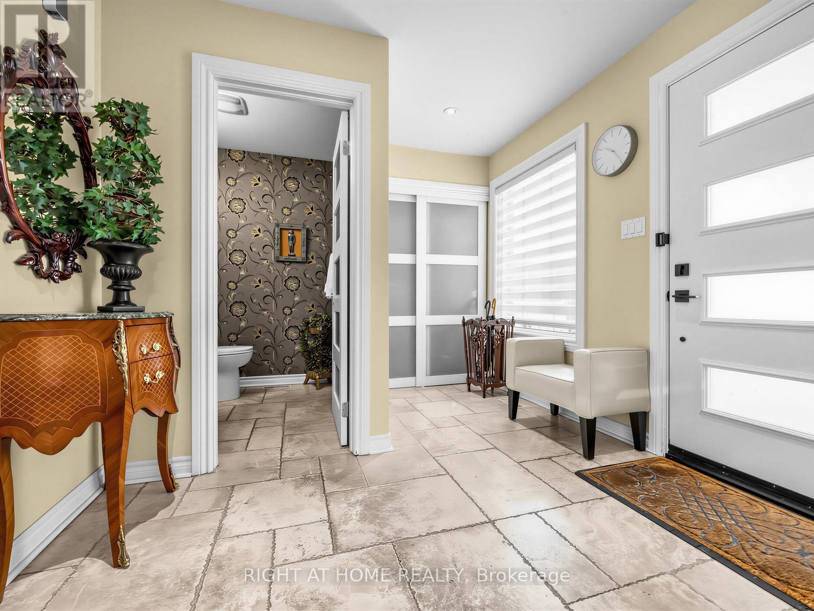 2980 Folkway Drive, Mississauga, Ontario  L5L 1Z6 - Photo 9 - W13412496