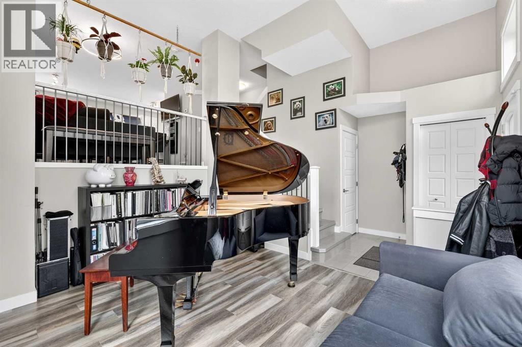 903 Cranbrook Walk SE, Calgary, Alberta  T3M 2V5 - Photo 6 - A2318095