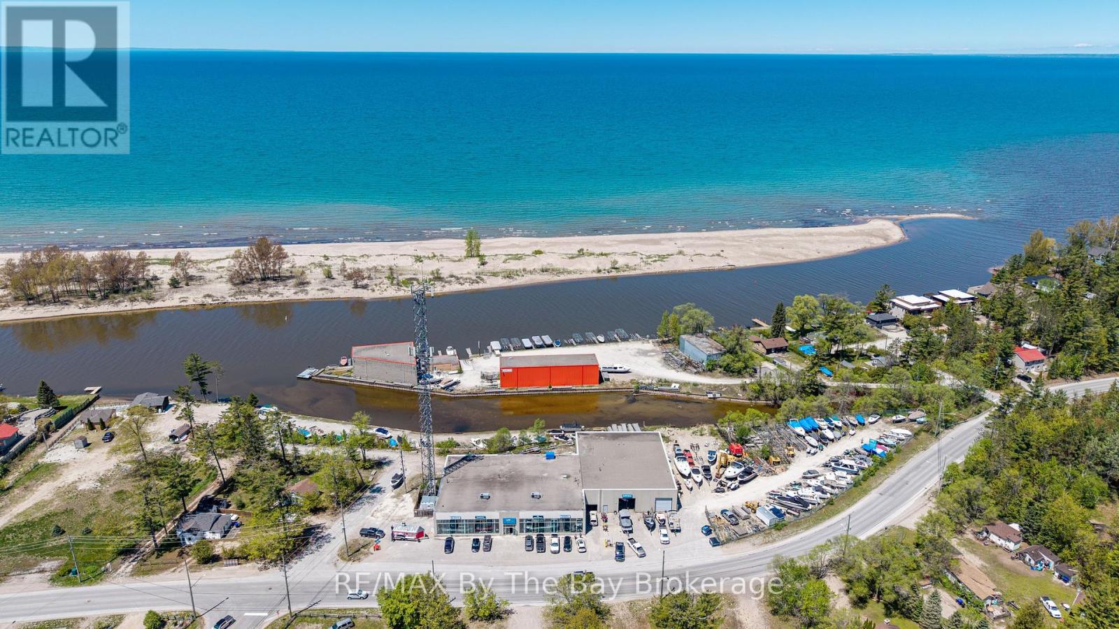 30 Shore Line E, Wasaga Beach, Ontario  L9Z 2X2 - Photo 5 - S13412426