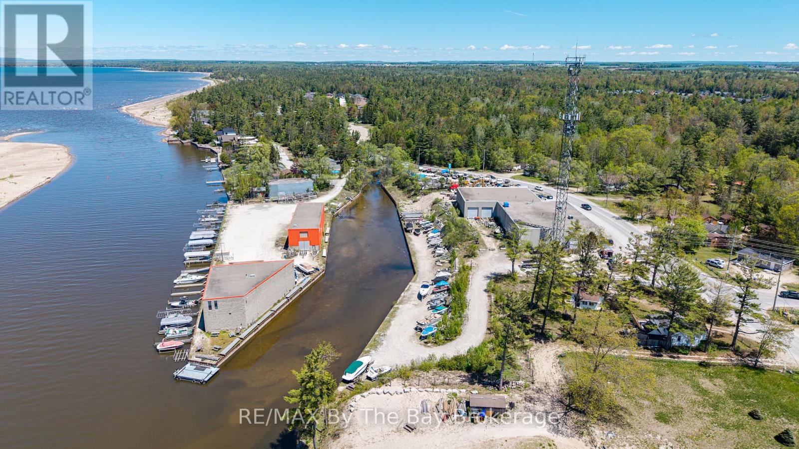 30 Shore Line E, Wasaga Beach, Ontario  L9Z 2X2 - Photo 9 - S13412426
