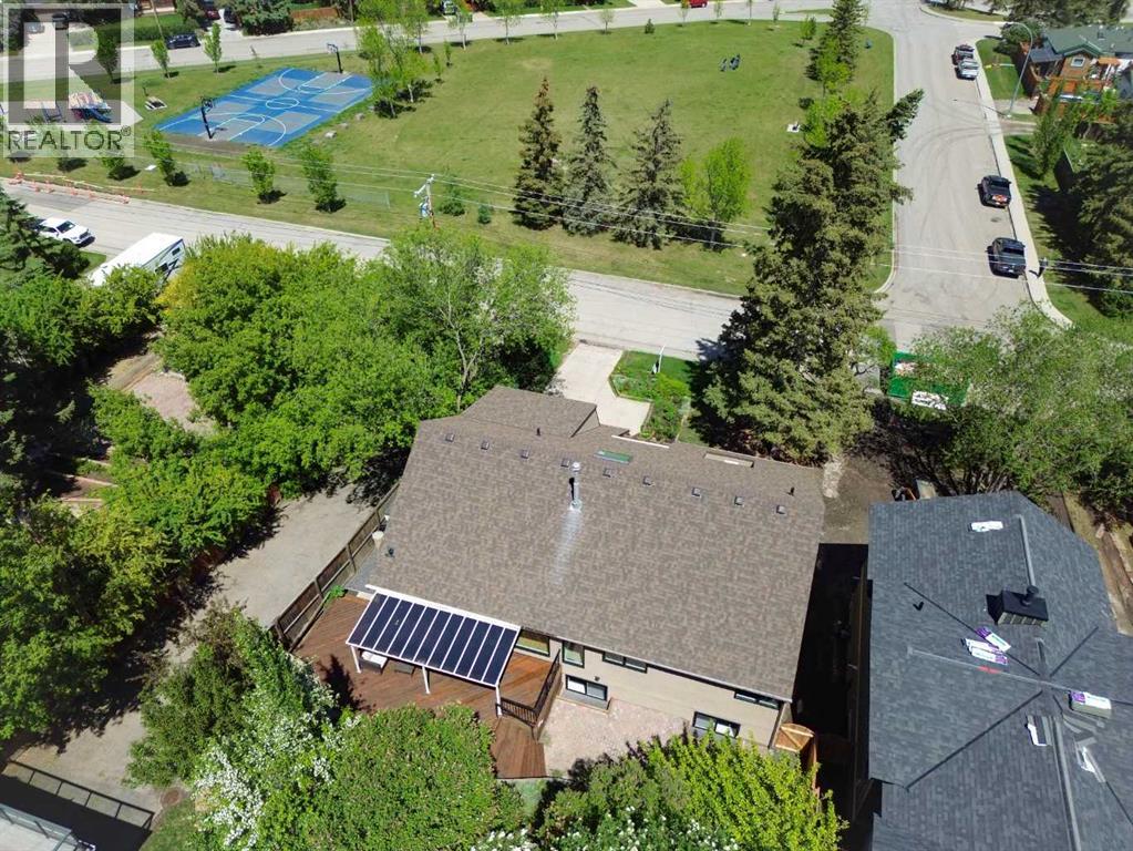 9007 33 Avenue NW, Calgary, Alberta  T3B 1M2 - Photo 3 - A2316488