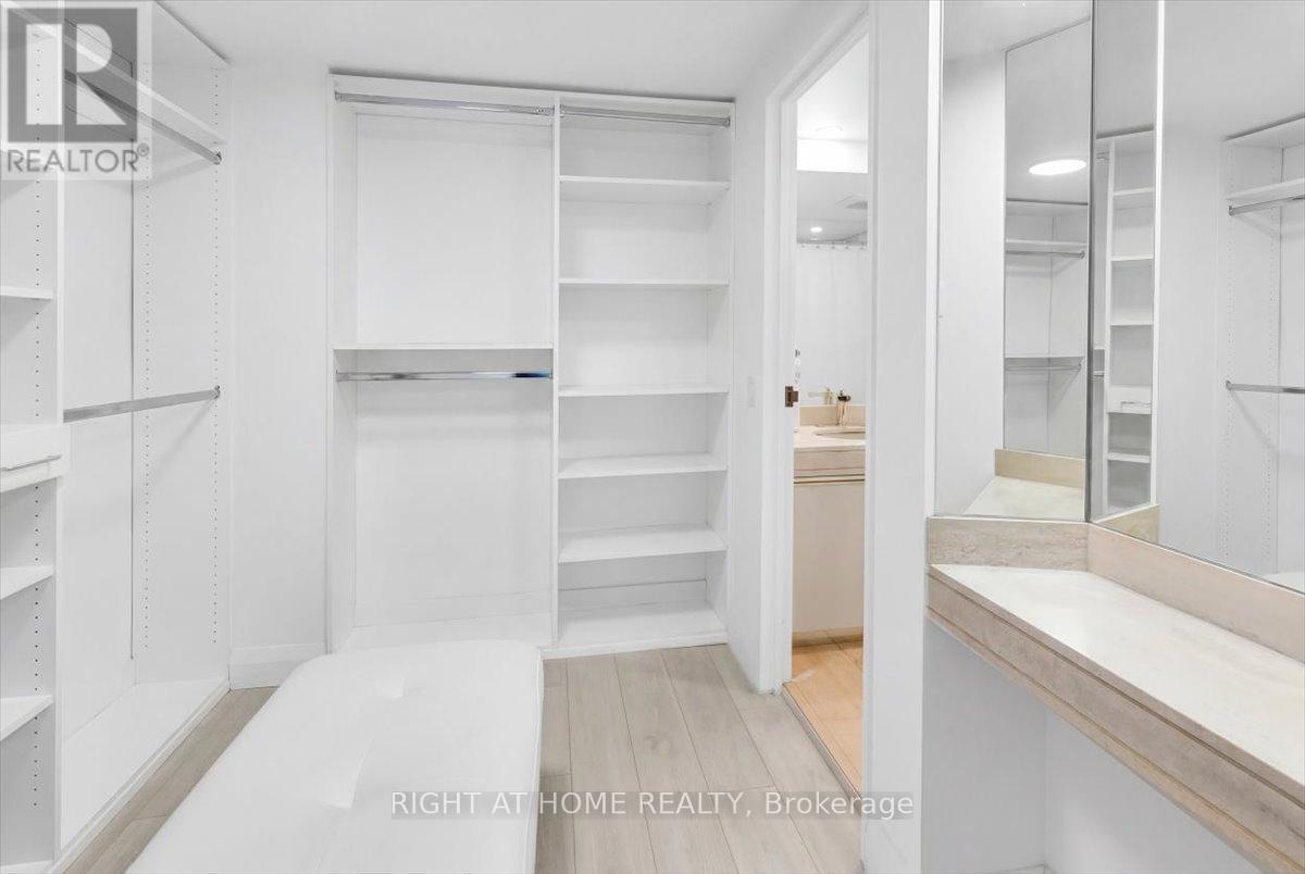 1304 - 65 Harbour Square, Toronto, Ontario  M5J 2L4 - Photo 20 - C13412160