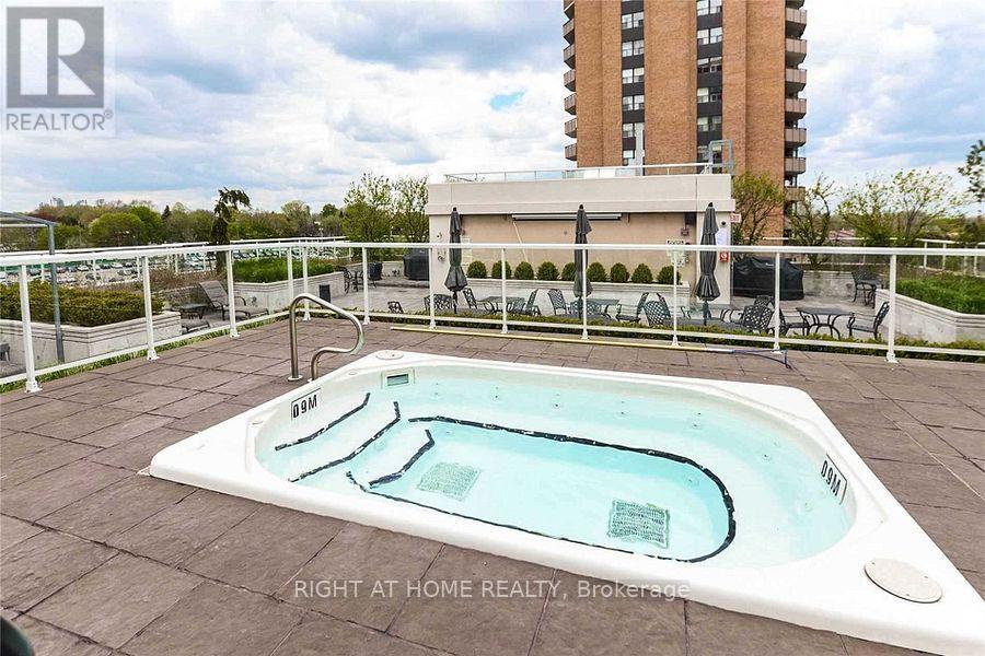 1309 - 3865 Lake Shore Boulevard W, Toronto, Ontario  M8W 0A2 - Photo 14 - W13412524