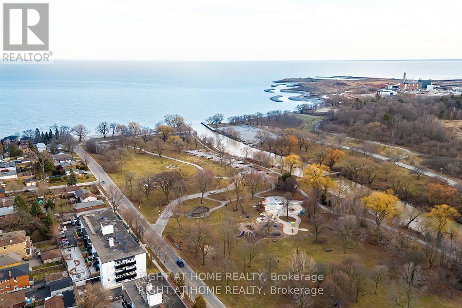 1309 - 3865 Lake Shore Boulevard W, Toronto, Ontario  M8W 0A2 - Photo 3 - W13412524
