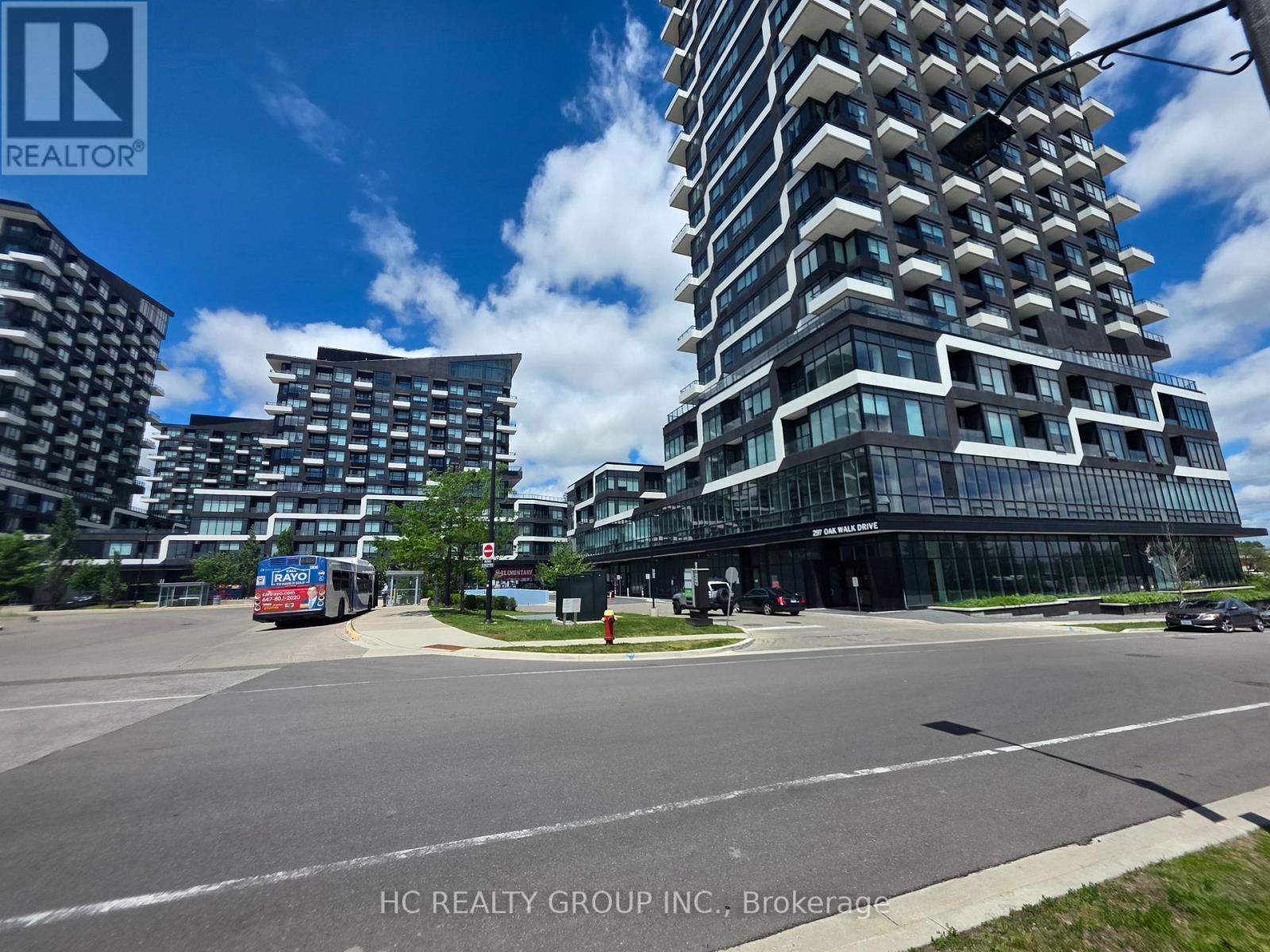 702 - 297 OAK WALK DRIVE, Oakville, Ontario