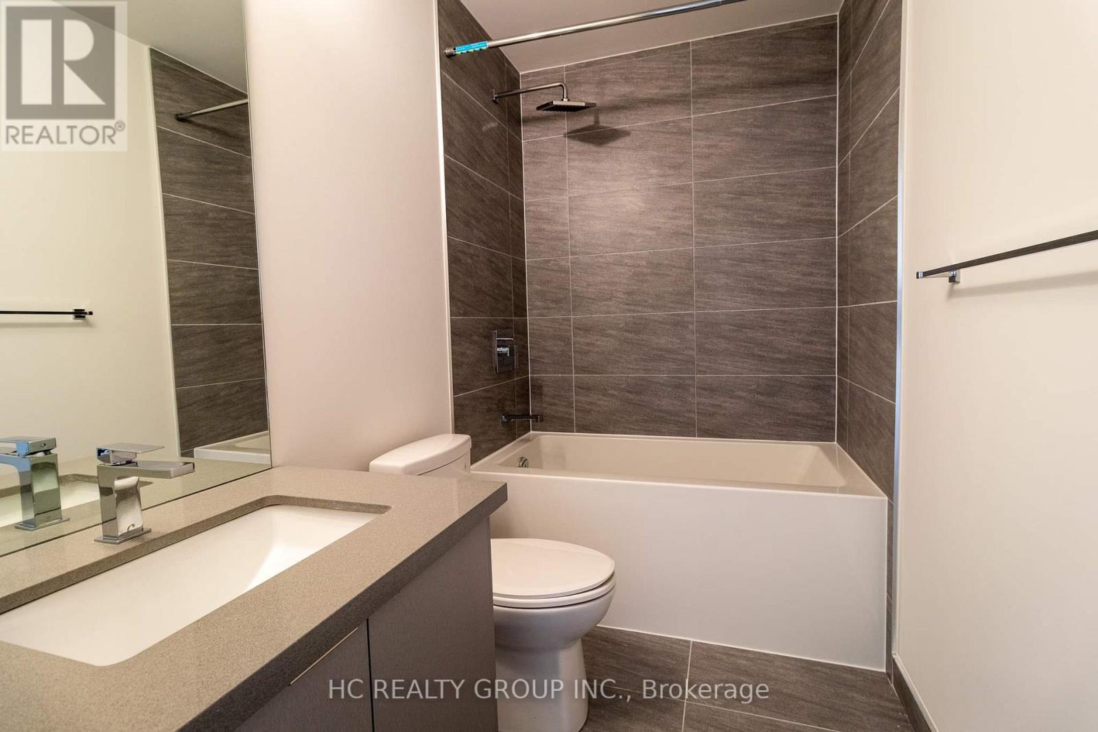 702 - 297 Oak Walk Drive, Oakville (Ro River Oaks), Ontario  L6H 6Z3 - Photo 13 - W13412536