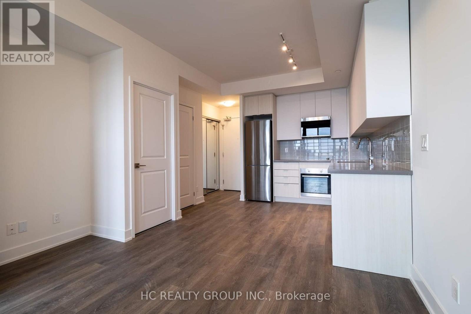 702 - 297 Oak Walk Drive, Oakville (Ro River Oaks), Ontario  L6H 6Z3 - Photo 8 - W13412536