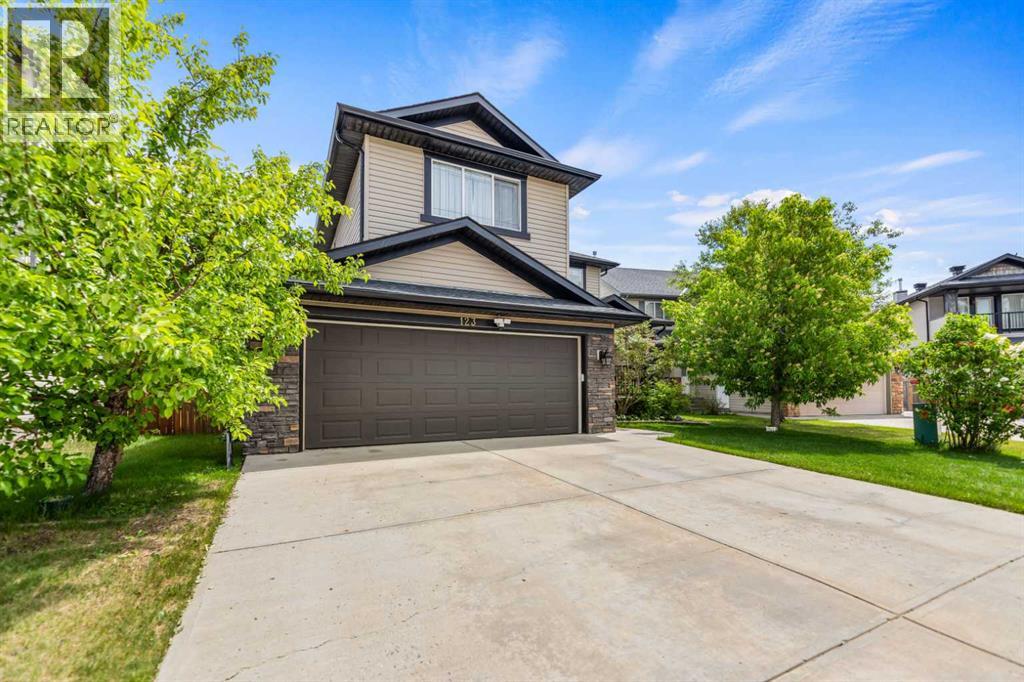 123 Hawkmere View, Chestermere, Alberta  T1X 1T7 - Photo 4 - A2315347