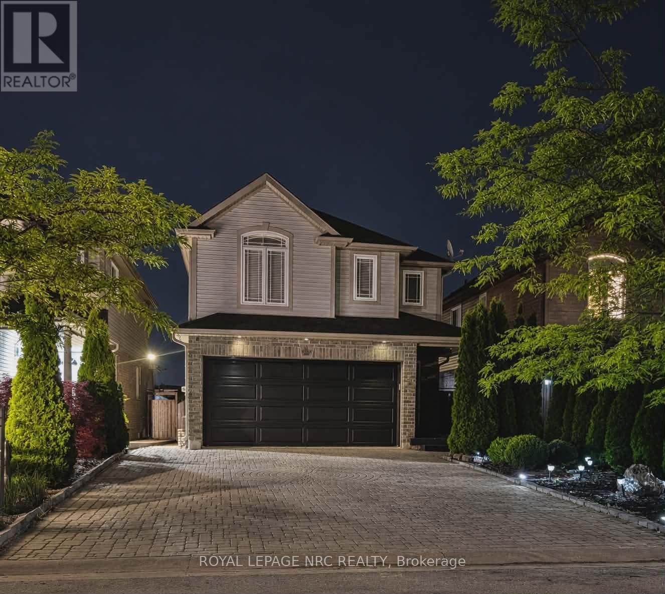 6556 Mary Drive, Niagara Falls, Ontario  L2H 0B5 - Photo 2 - X12847462