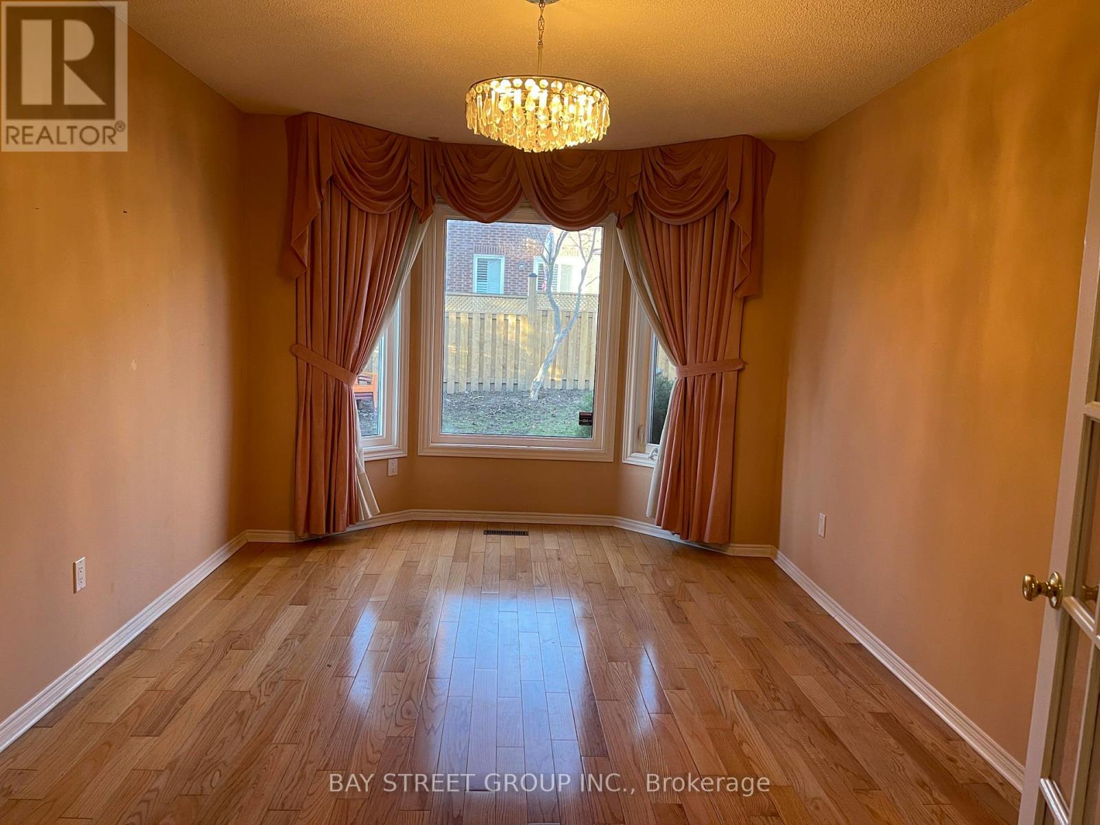 36 Tomlinson Circle, Markham (Buttonville), Ontario  L3R 9J8 - Photo 11 - N13412564