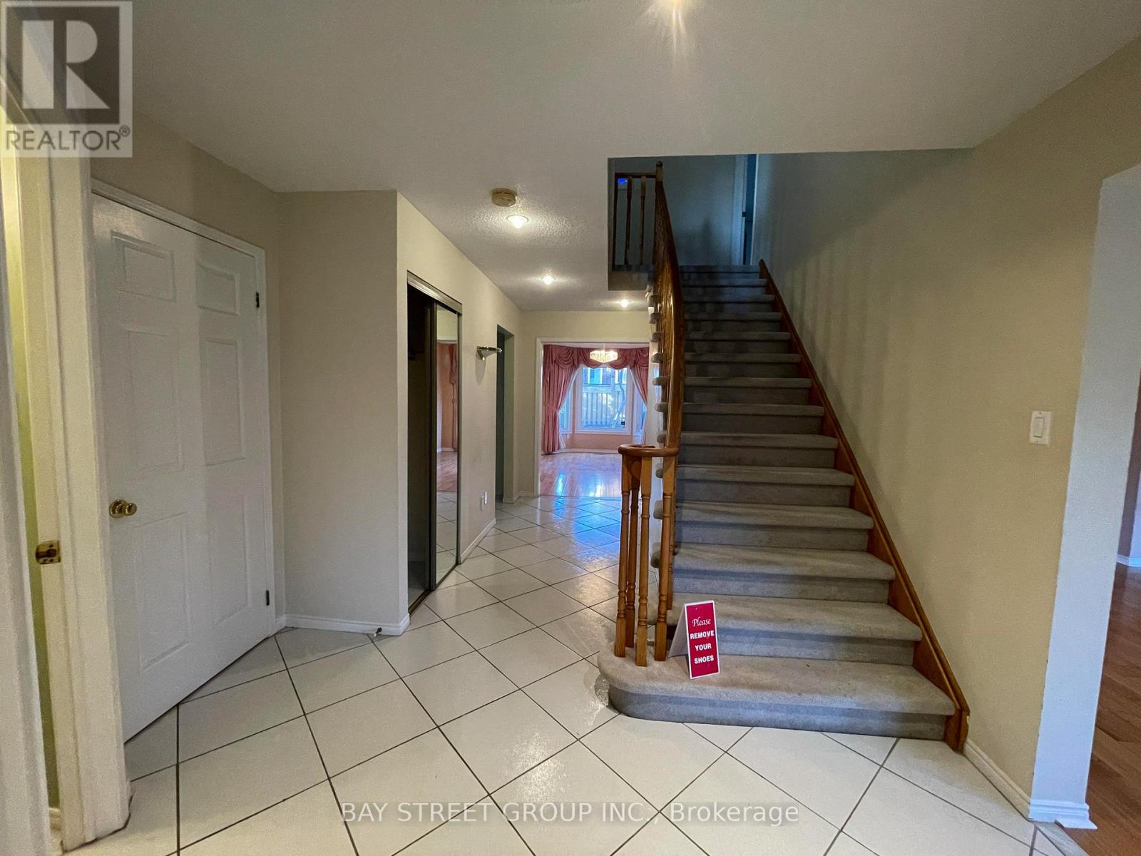 36 Tomlinson Circle, Markham (Buttonville), Ontario  L3R 9J8 - Photo 2 - N13412564