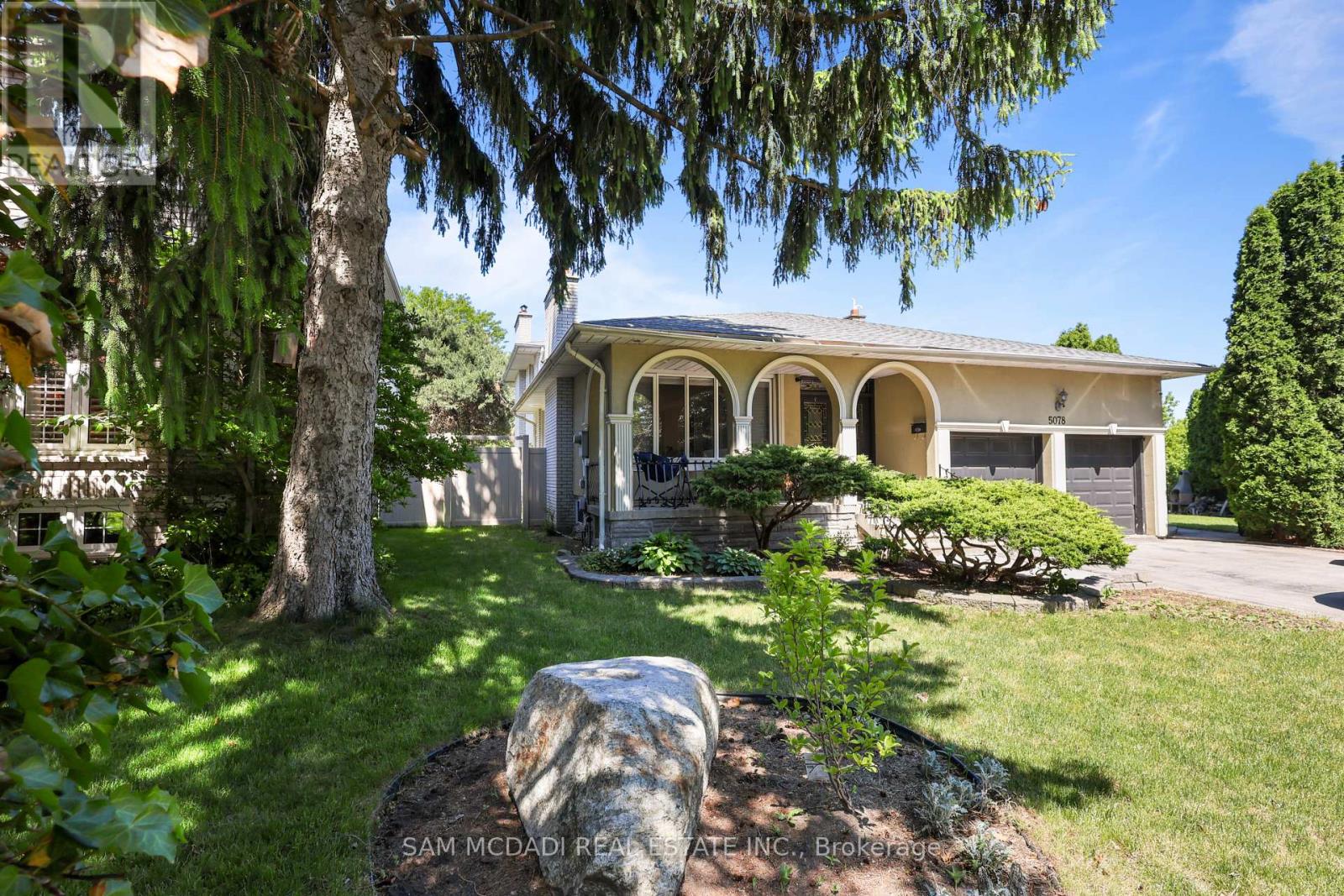 5078 Durie Road, Mississauga, Ontario  L5M 2C7 - Photo 2 - W13412546
