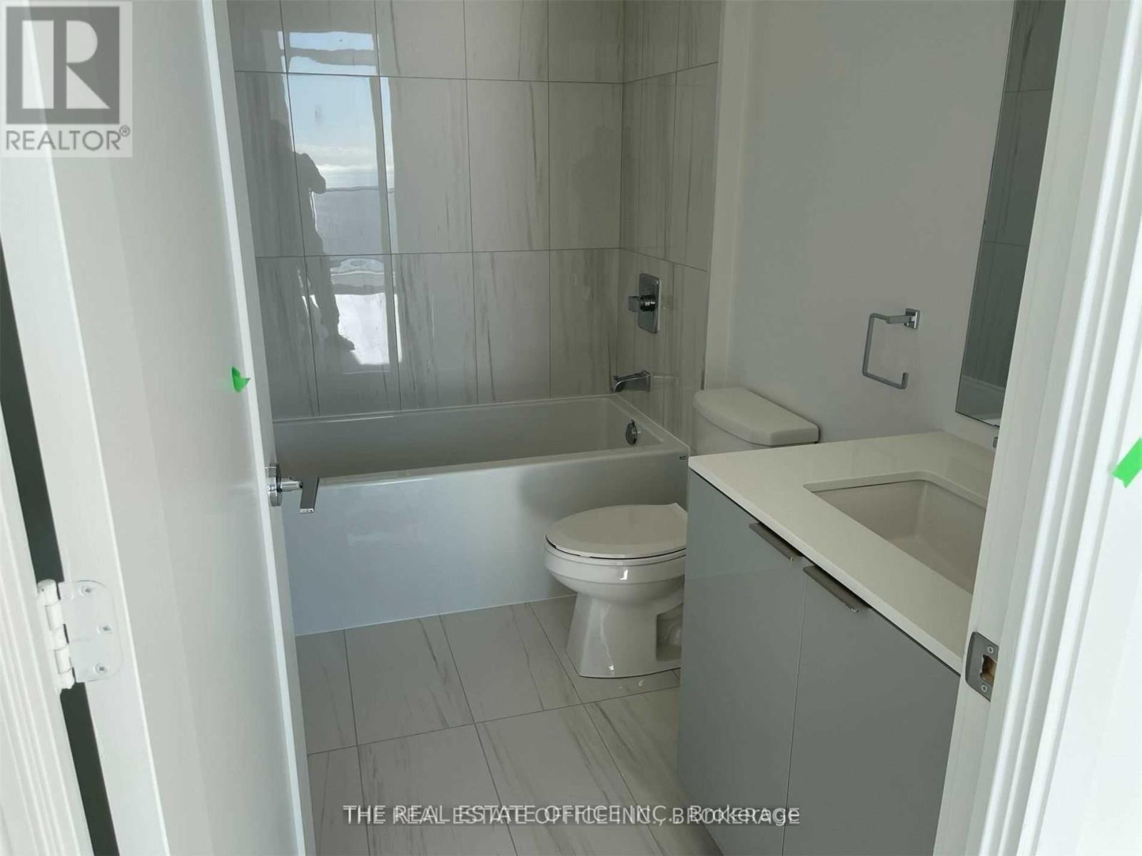 4504 - 70 Annie Craig Drive, Toronto, Ontario  M8V 0C4 - Photo 4 - W13412548