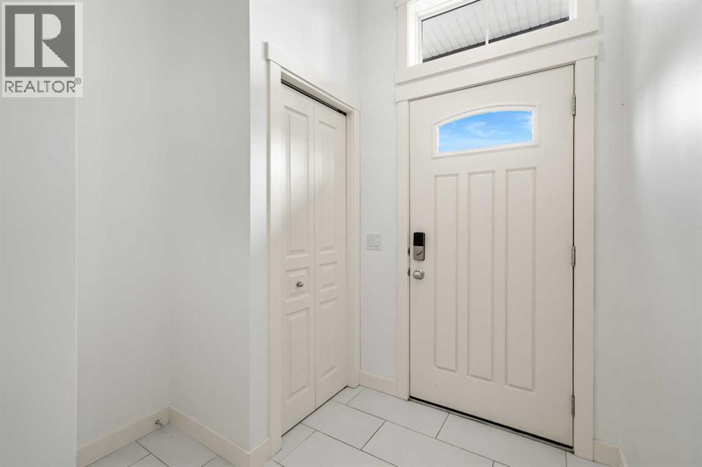 357 Mckenzie Towne Gate Se, Calgary, Alberta  T2Z 1C8 - Photo 3 - A2315632