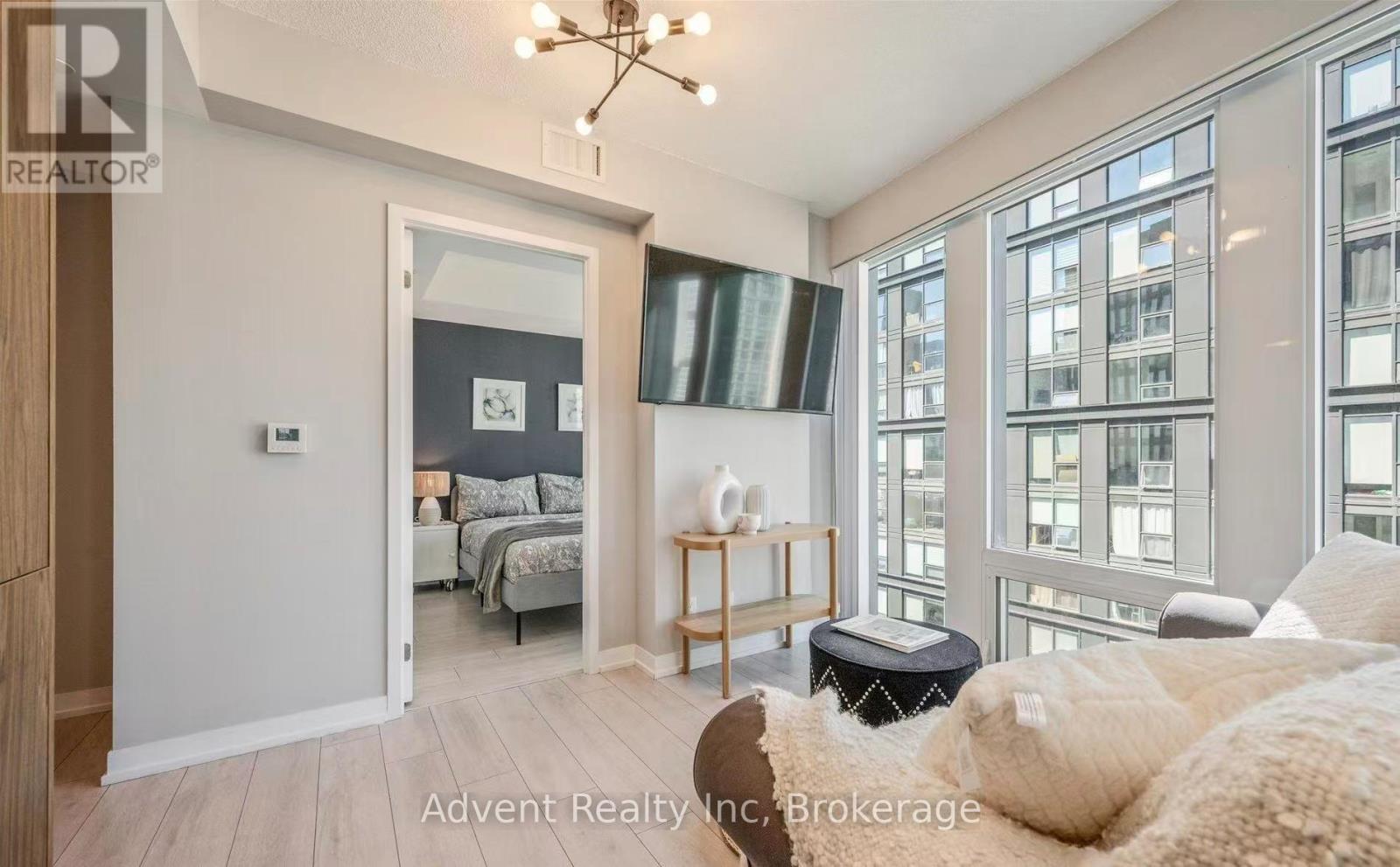 2711 - 60 Shuter Street, Toronto, Ontario  M5B 0B7 - Photo 3 - C13412580