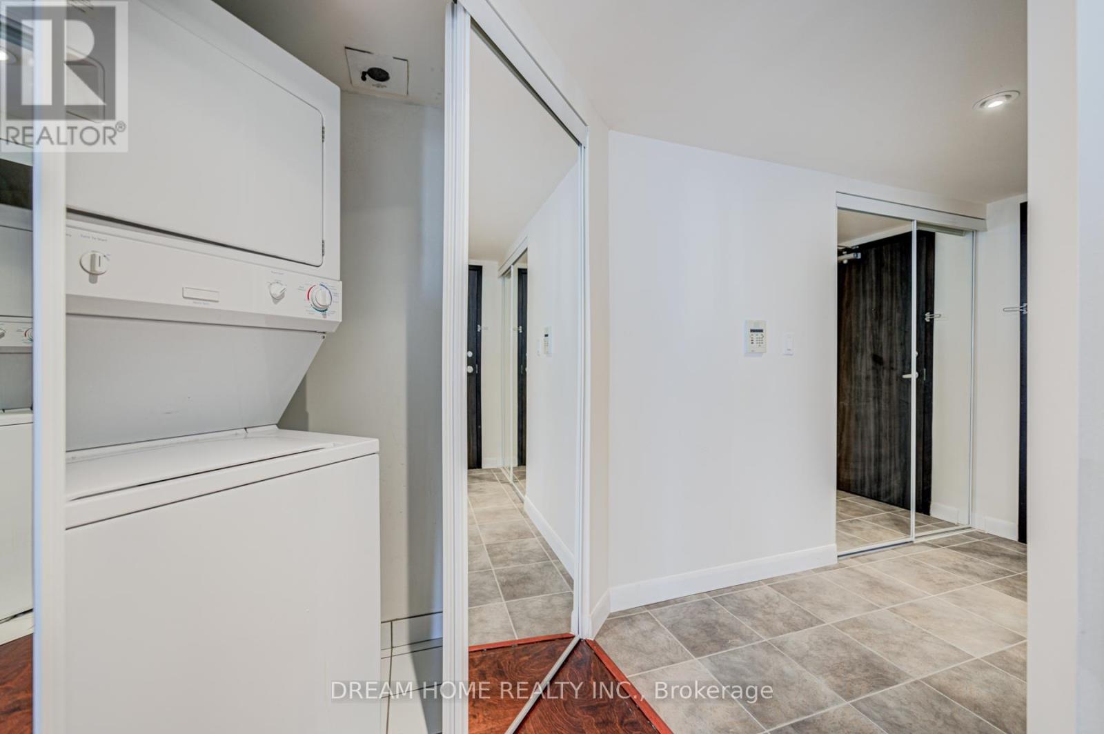 2808 - 210 Victoria Street, Toronto, Ontario  M5B 2R3 - Photo 9 - C13412584