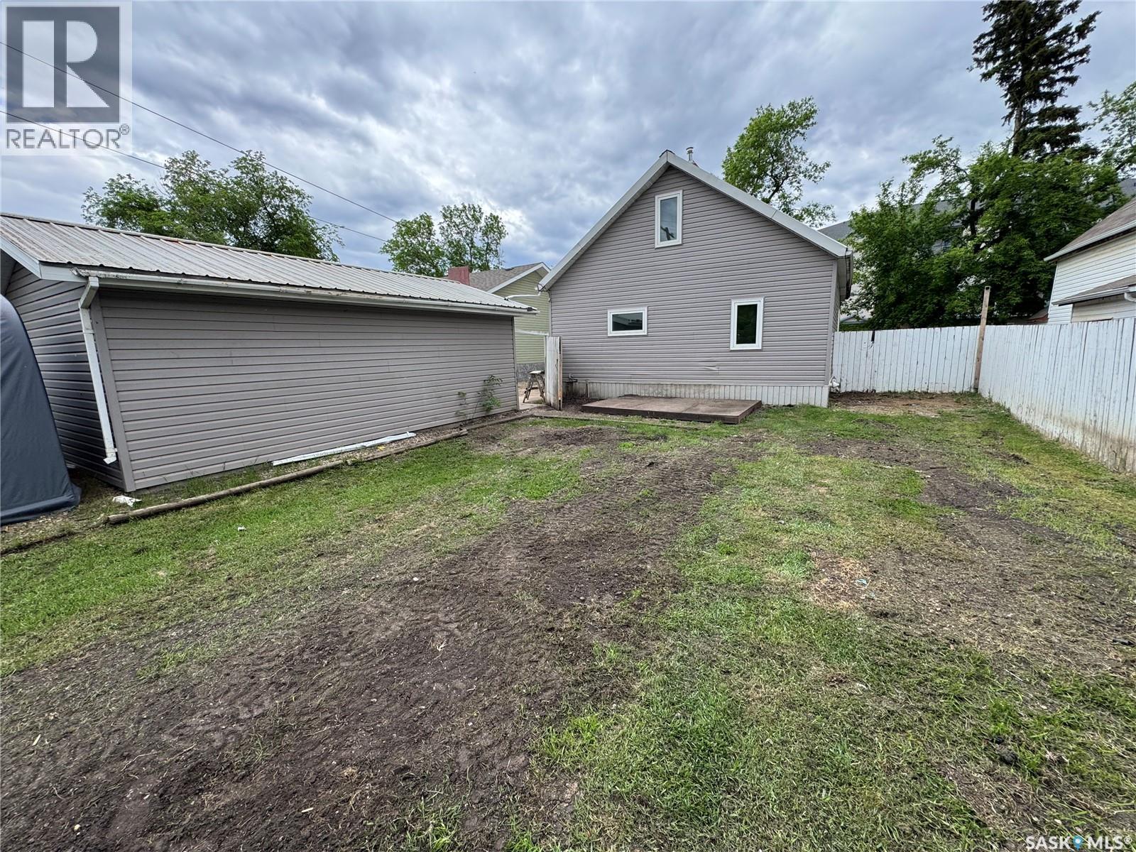 212 Crawford Avenue W, Melfort, Saskatchewan  S0E 1A0 - Photo 6 - SK038580