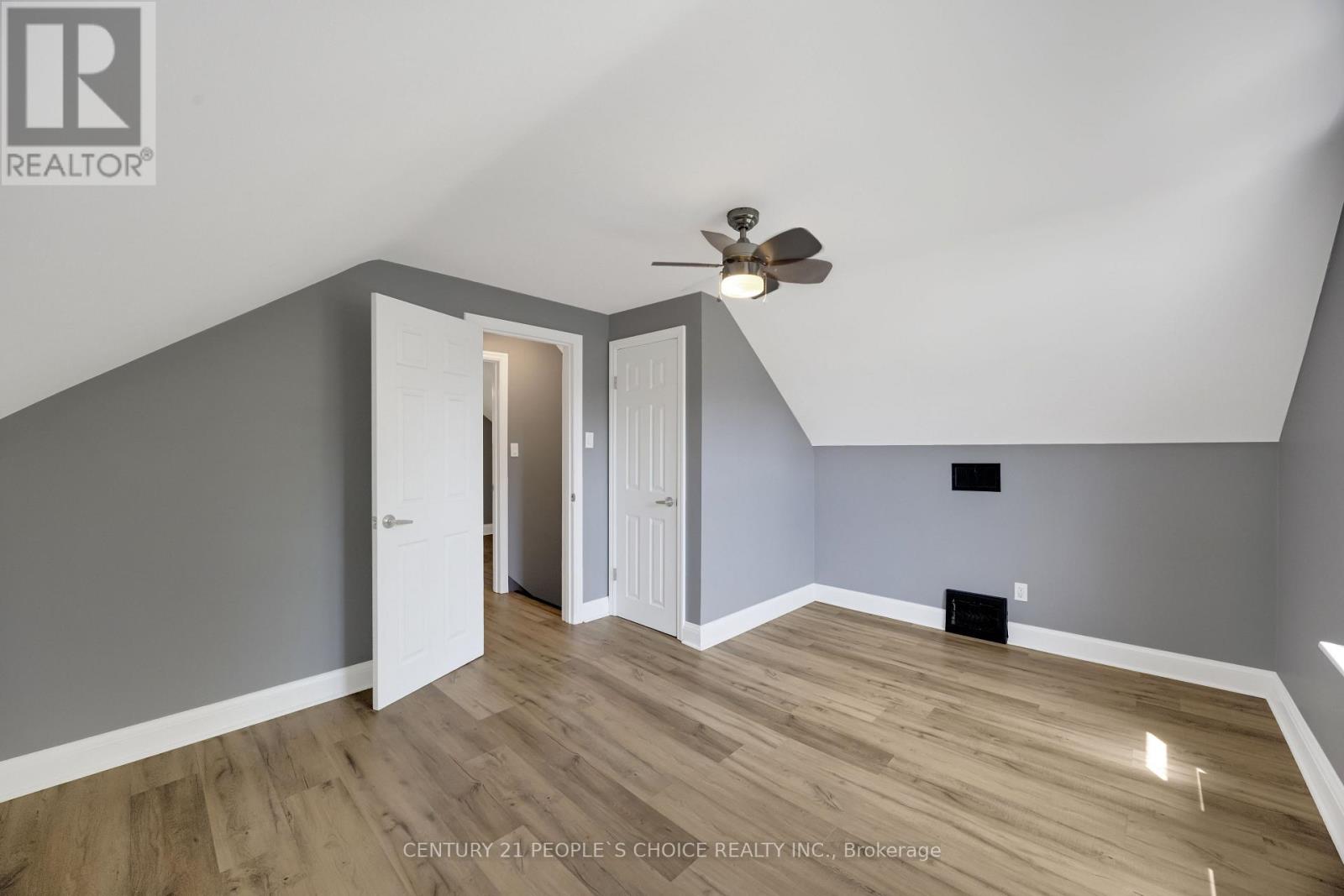 50 Columbia Street W, Waterloo, Ontario  N2L 3K5 - Photo 24 - X13412590