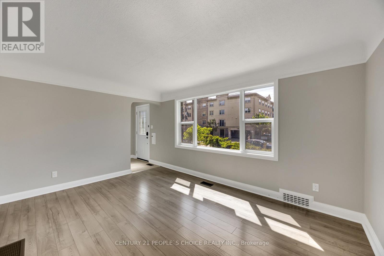 50 Columbia Street W, Waterloo, Ontario  N2L 3K5 - Photo 9 - X13412590