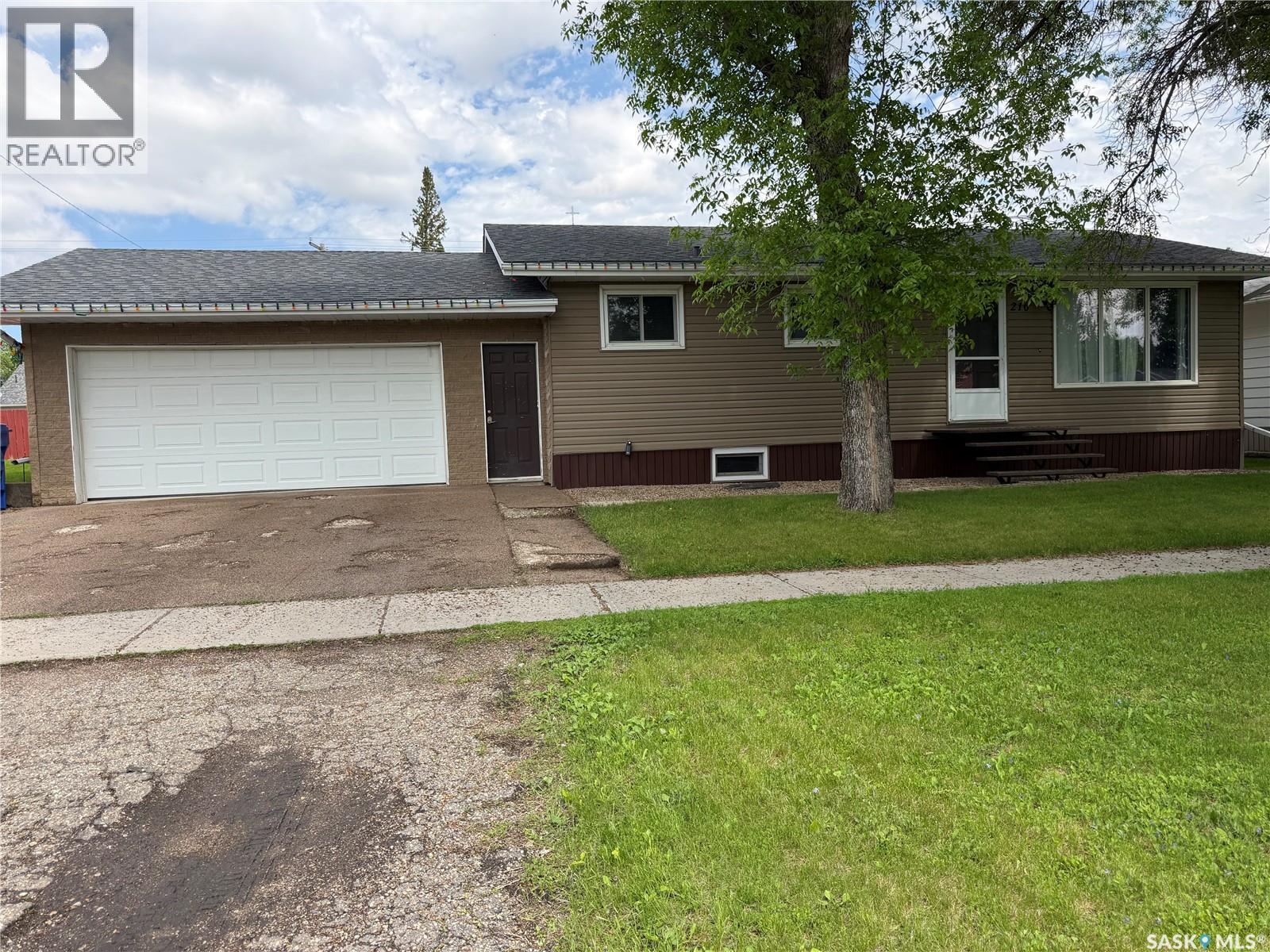 210 Wells AVENUE E, Langenburg, Saskatchewan