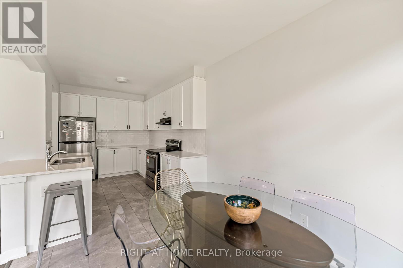 221 Billrian Crescent, Ottawa, Ontario  K2S 3A6 - Photo 15 - X13412604