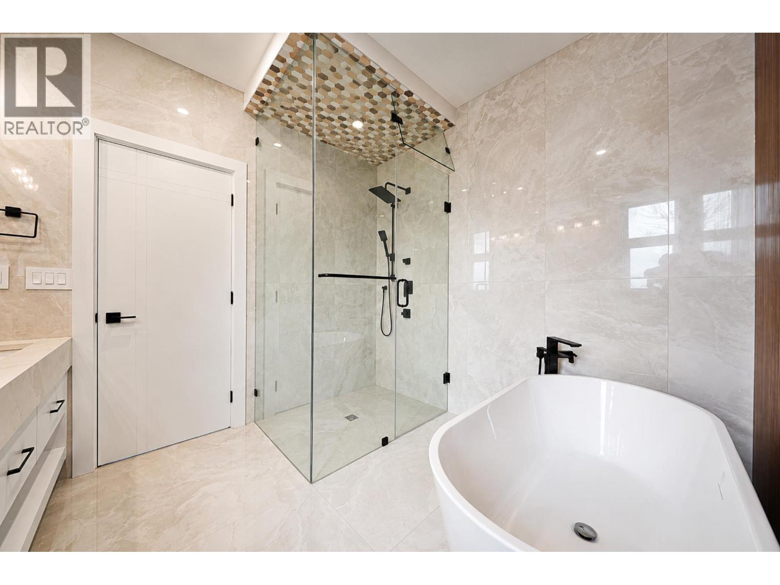 8093 14th Avenue, Burnaby, British Columbia  V3N 2B5 - Photo 36 - R3131621