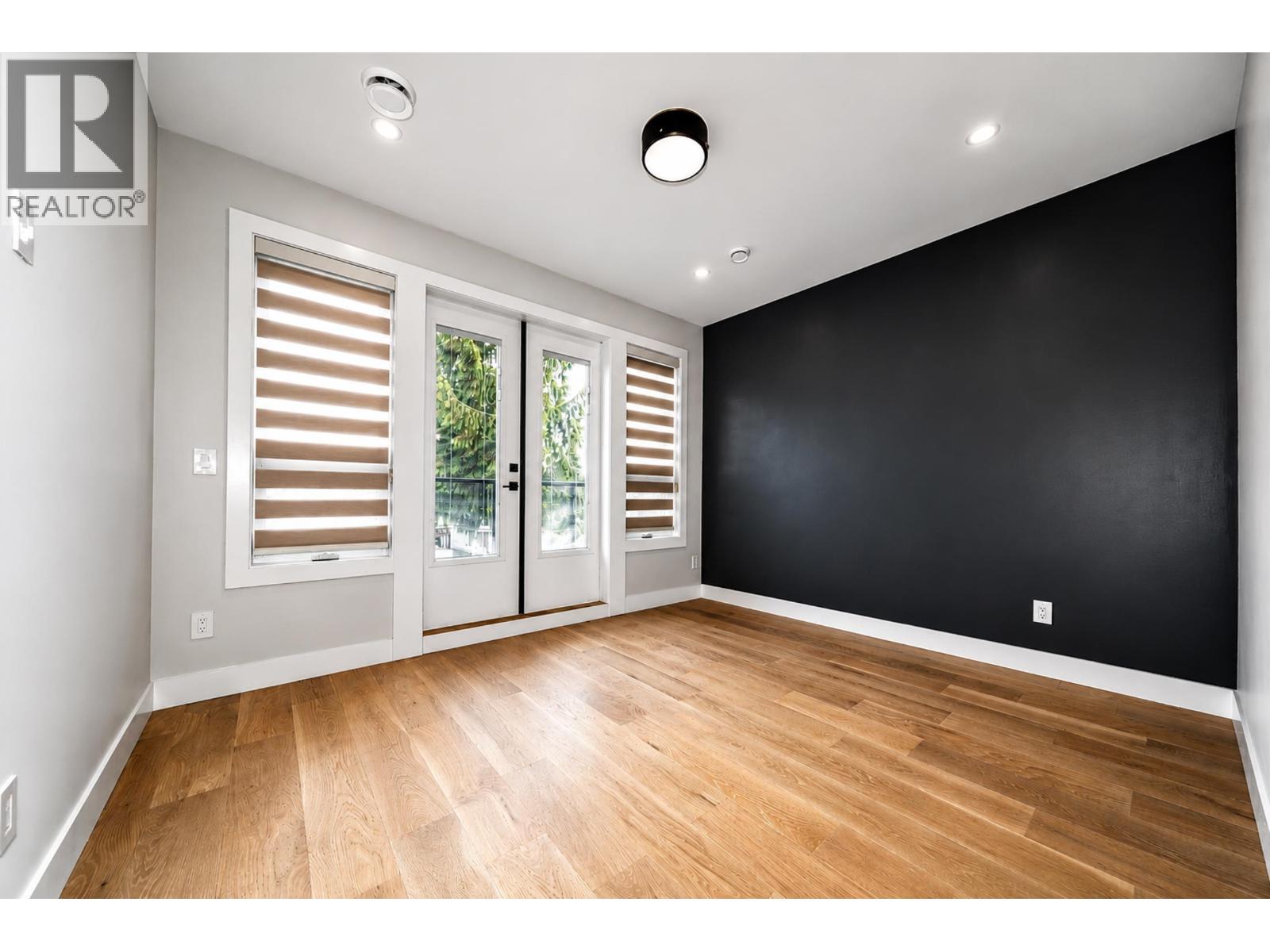 8093 14th Avenue, Burnaby, British Columbia  V3N 2B5 - Photo 31 - R3131621