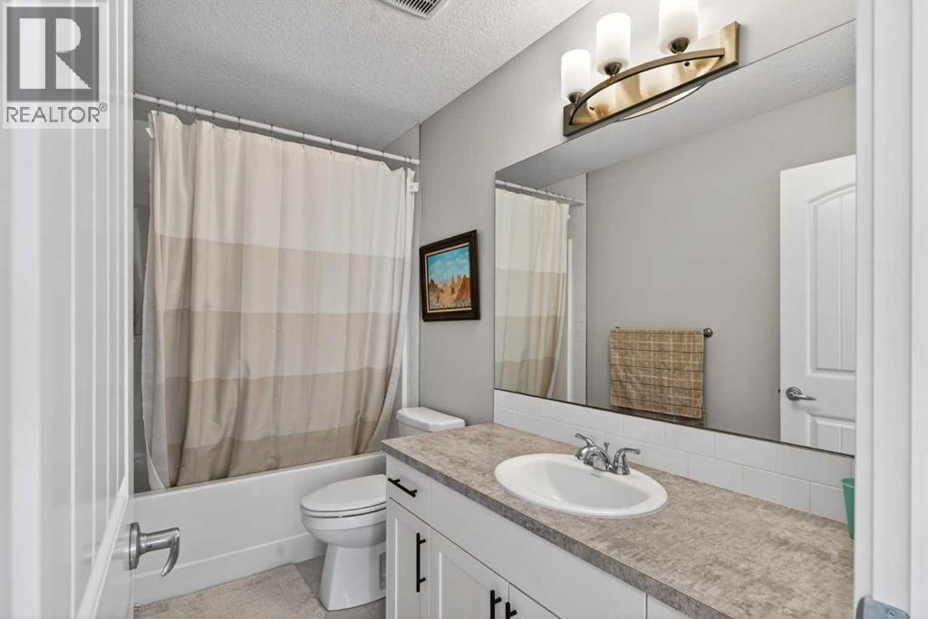 126 Bayview Circle Sw, Airdrie, Alberta  T4B 4H2 - Photo 30 - A2307896