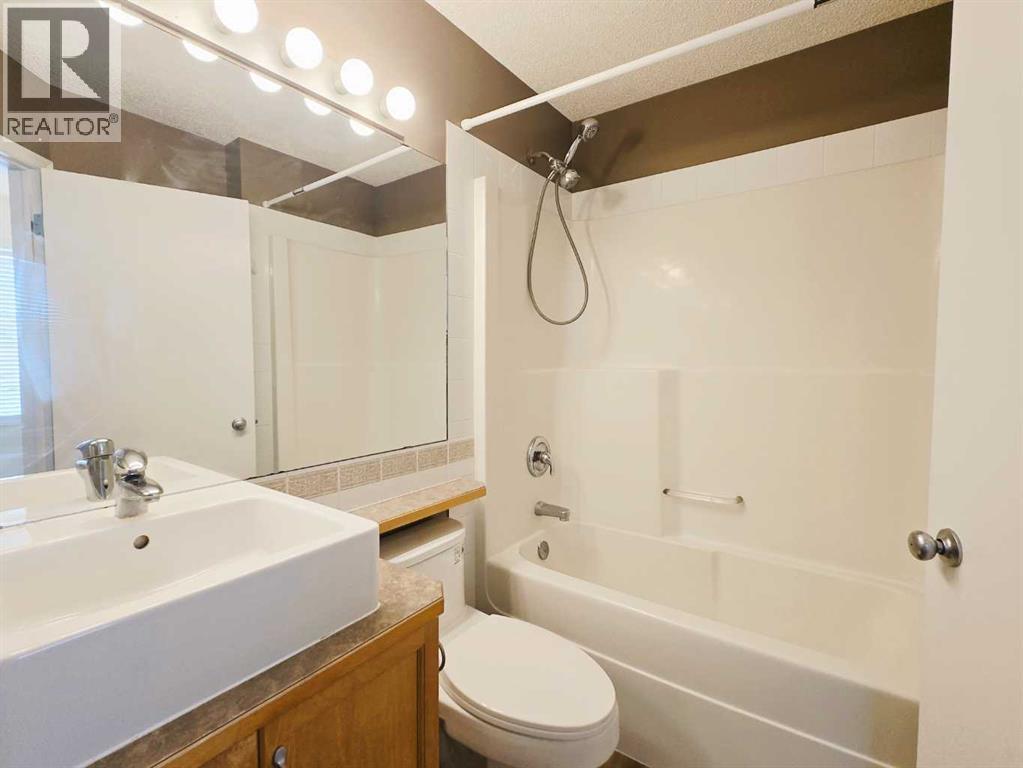 210 Prestwick Circle Se, Calgary, Alberta T2Z 3X5 - Photo 22 - A2315599
