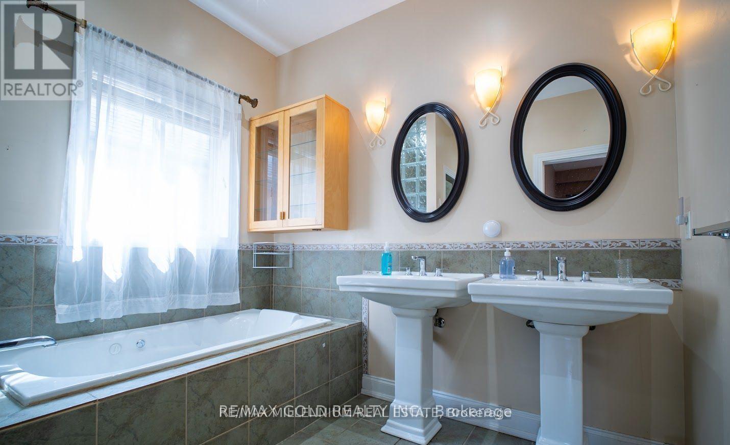 8905 Mcgarry Drive, Niagara Falls, Ontario  L2H 3P1 - Photo 18 - X13412606