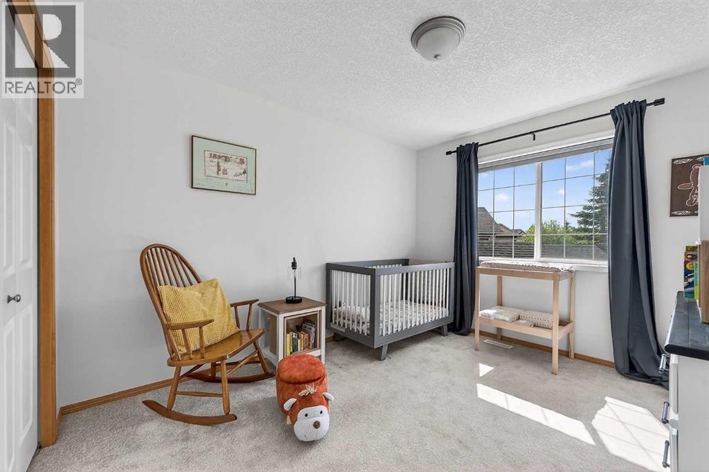 36 Somerside Bay Sw, Calgary, Alberta  T2Y 4K6 - Photo 20 - A2316515
