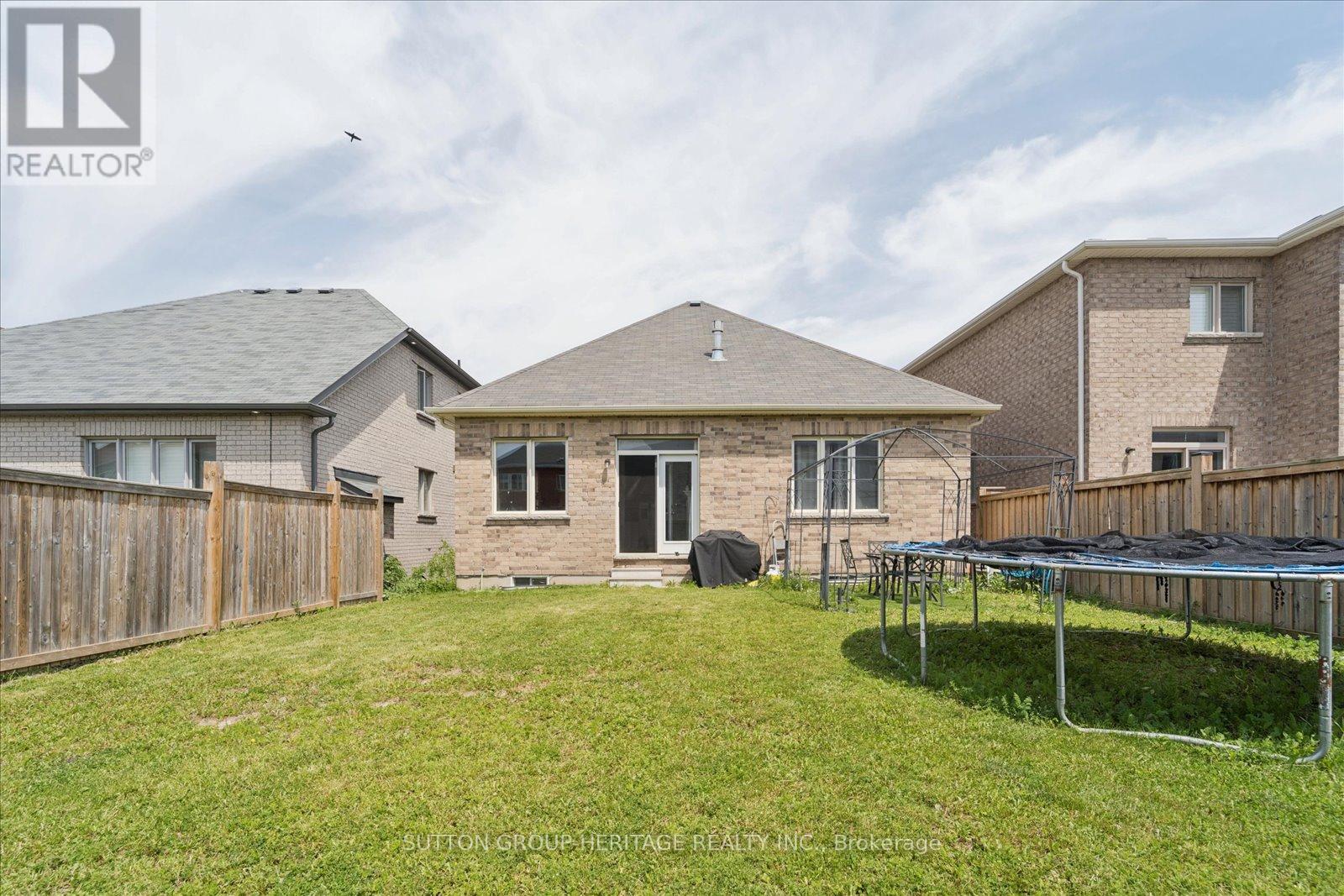 64 Pedwell Street, Clarington (Newcastle), Ontario  L1B 0E1 - Photo 22 - E13412654