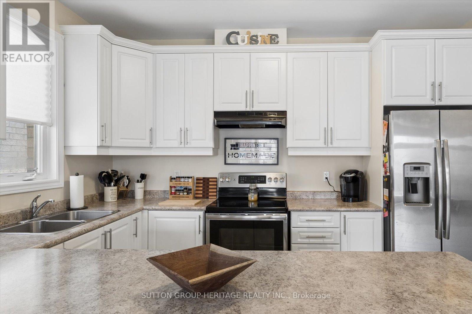 64 Pedwell Street, Clarington (Newcastle), Ontario  L1B 0E1 - Photo 9 - E13412654