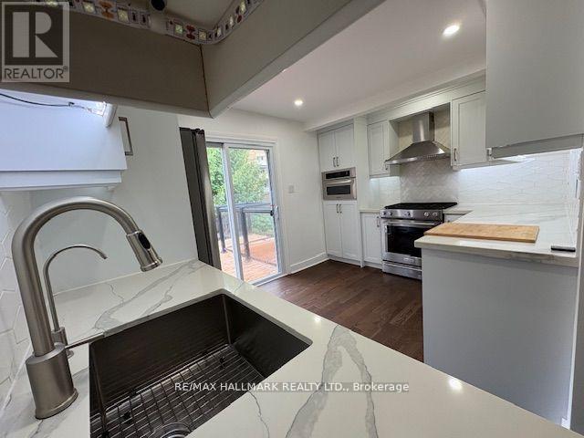 92 Hiltz Avenue, Toronto, Ontario  M4L 2N5 - Photo 11 - E13412662
